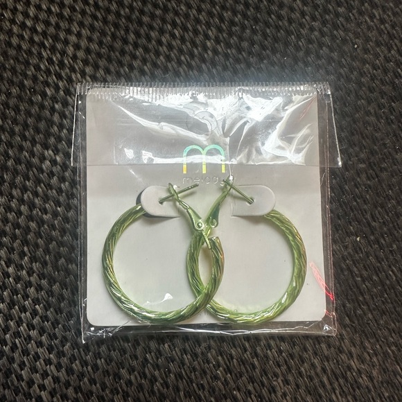 🆕 Metallic Tiny Hoop Bundle - Picture 2 of 5